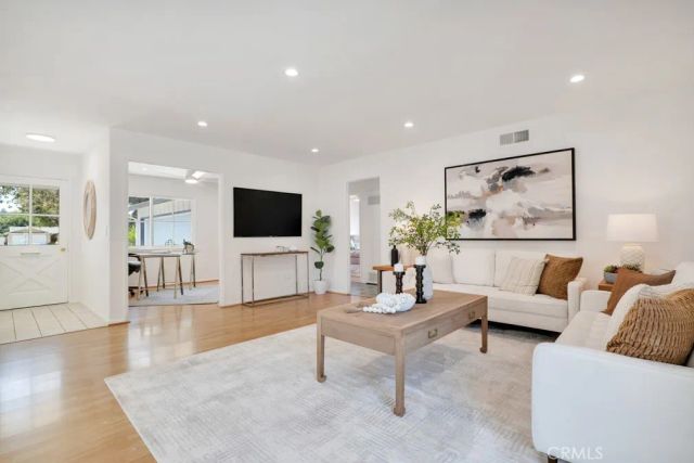6200 Platt Avenue, Woodland Hills, CA 91367
