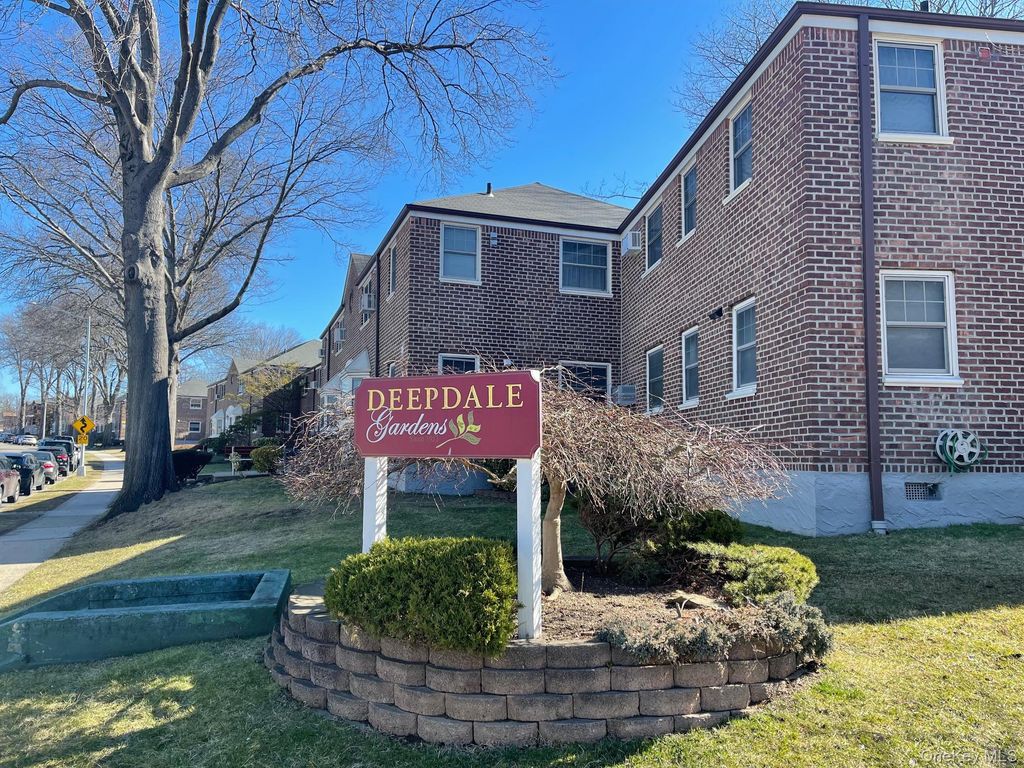 252-14 63rd Avenue 1337, Little Neck, NY 11362 — exterior