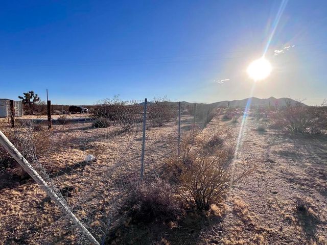 777 Lambert Lane, Landers, CA 92285