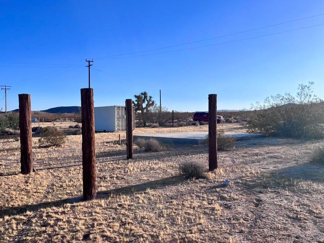 777 Lambert Lane, Landers, CA 92285