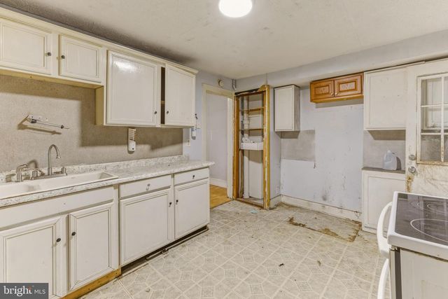 246 RUTLAND AVE, Mount Holly, NJ 08060