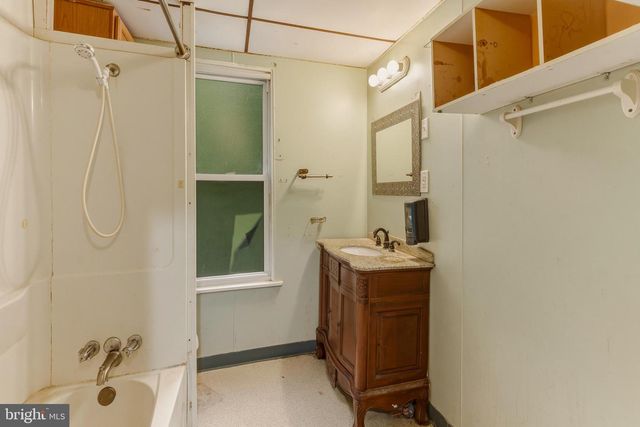 246 RUTLAND AVE, Mount Holly, NJ 08060