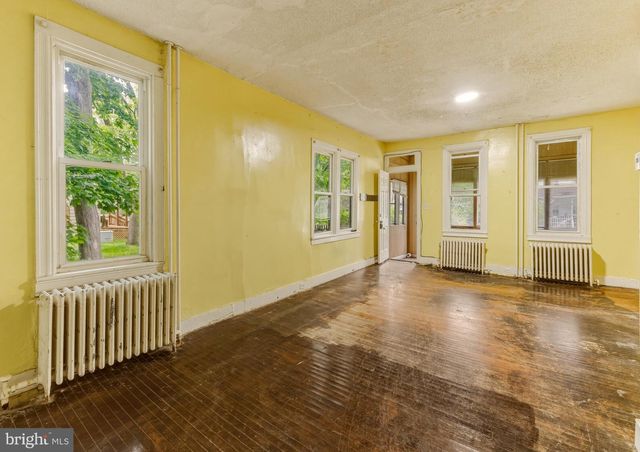 246 RUTLAND AVE, Mount Holly, NJ 08060