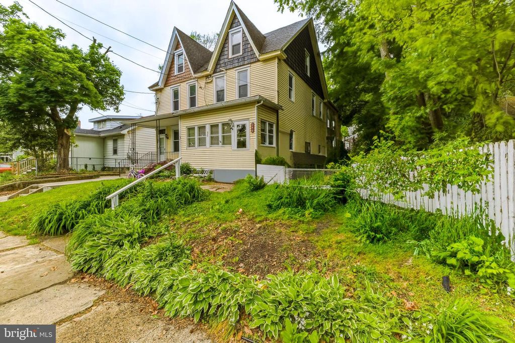 246 RUTLAND AVE, Mount Holly, NJ 08060