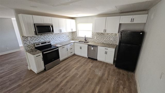 7000 Overhill Road, Fort Worth, TX 76116