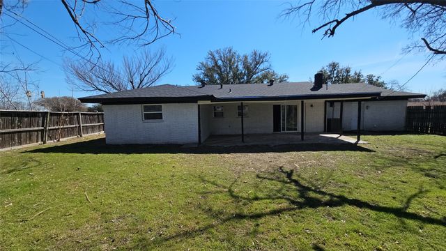 7000 Overhill Road, Fort Worth, TX 76116