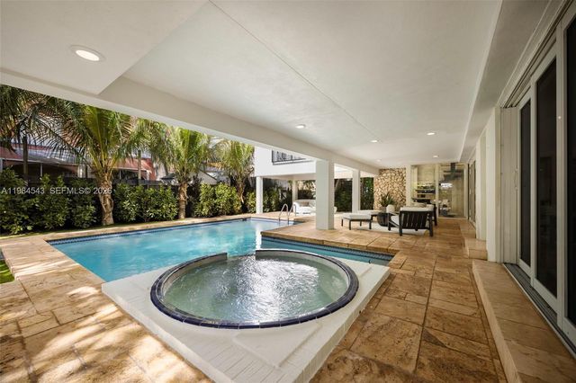 3090 Kirk St, Coconut Grove, FL 33133