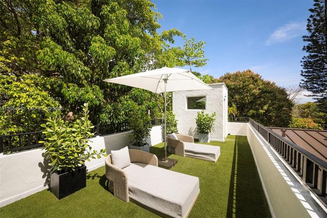 3090 Kirk St, Coconut Grove, FL 33133