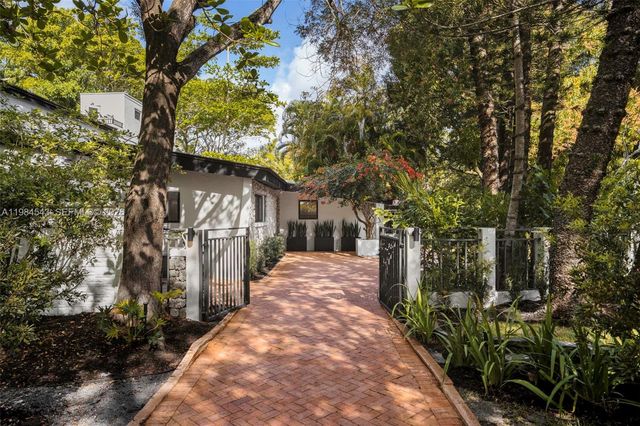 3090 Kirk St, Coconut Grove, FL 33133