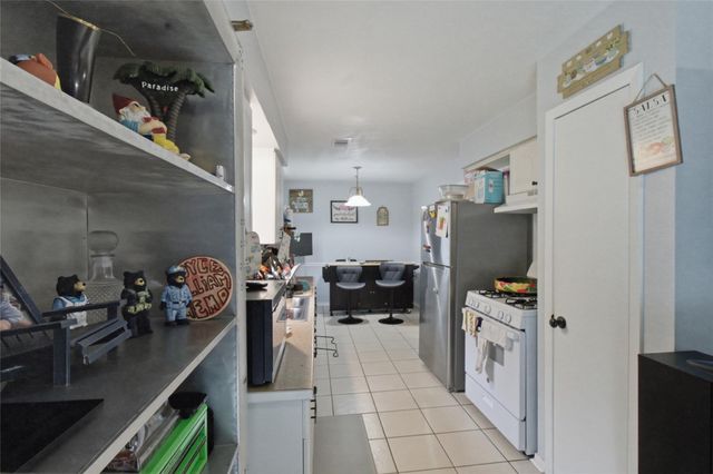 4616 Luella Avenue, Deer Park, TX 77536