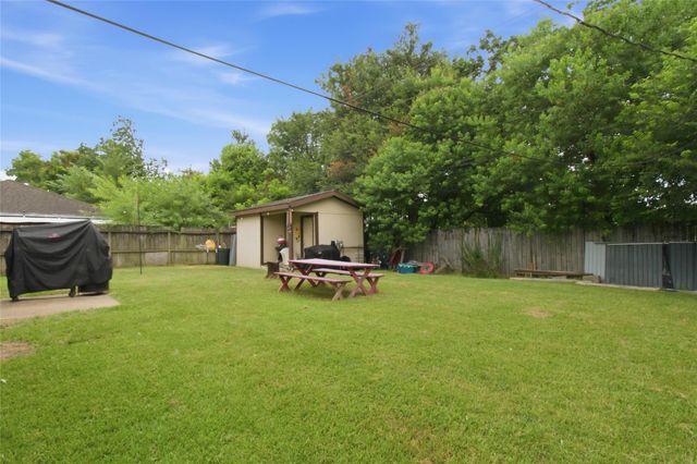 4616 Luella Avenue, Deer Park, TX 77536