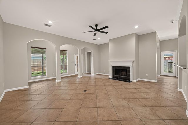 706 Silver Creek Circle, Richmond, TX 77406