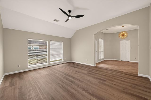 706 Silver Creek Circle, Richmond, TX 77406