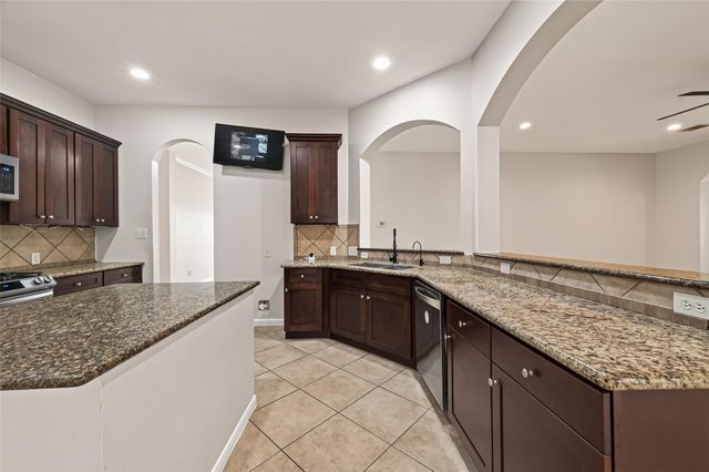 706 Silver Creek Circle, Richmond, TX 77406