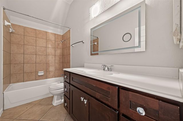 706 Silver Creek Circle, Richmond, TX 77406