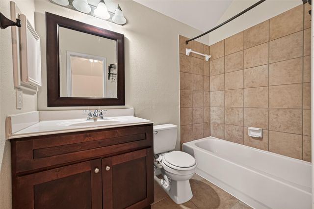 706 Silver Creek Circle, Richmond, TX 77406