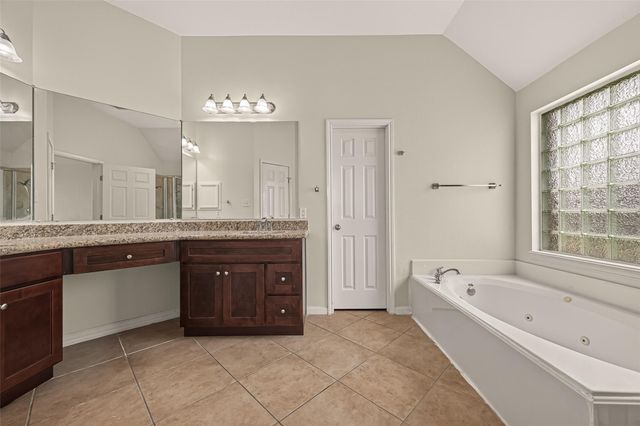 706 Silver Creek Circle, Richmond, TX 77406