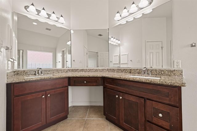 706 Silver Creek Circle, Richmond, TX 77406