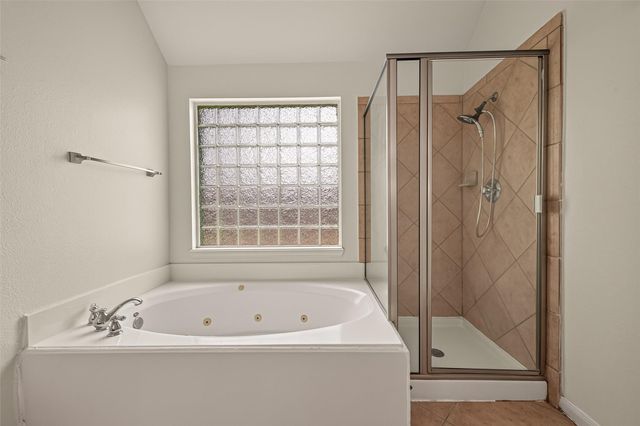 706 Silver Creek Circle, Richmond, TX 77406