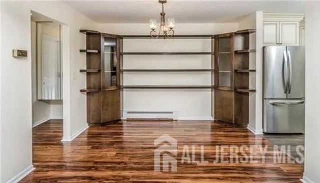703 Cricket Lane, Woodbridge Proper, NJ 07095