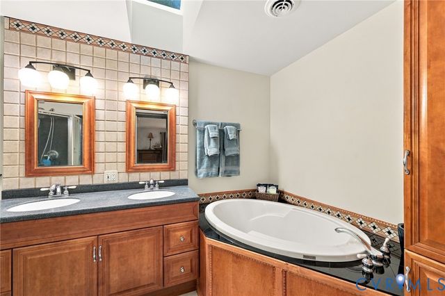 5117 Rock Harbour Rd, Midlothian, VA 23112