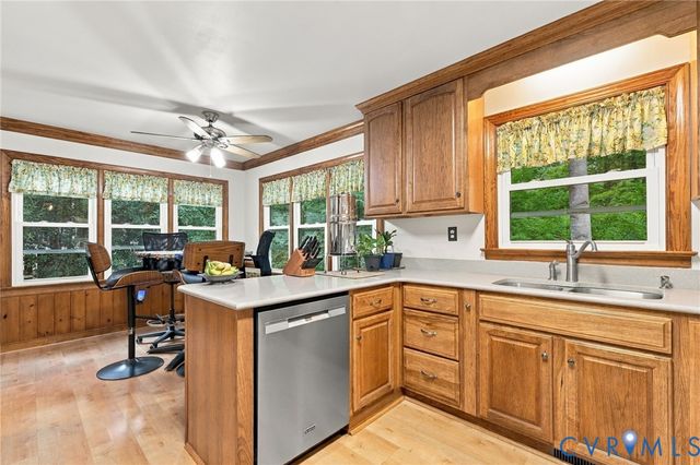 5117 Rock Harbour Rd, Midlothian, VA 23112