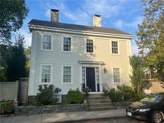49 Farewell Street, Newport, RI 02840