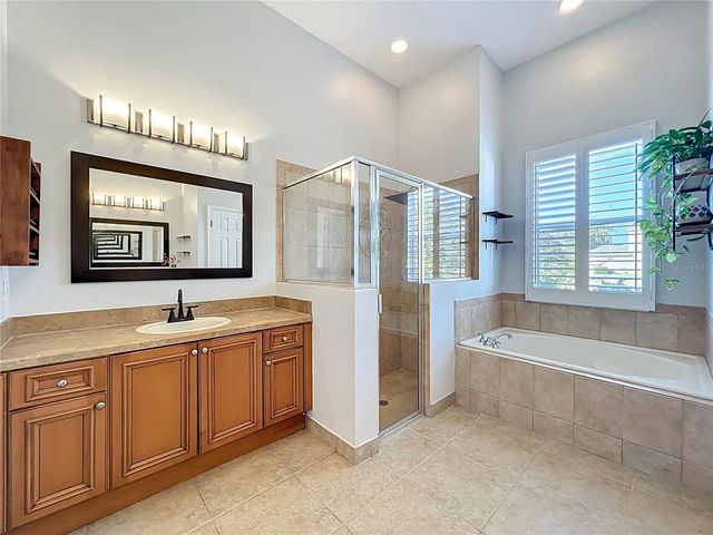 2916 MAJESTIC ISLE DRIVE, Clermont, FL 34711