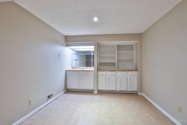 10893 Fallsington Court, Blue Ash, OH 45242