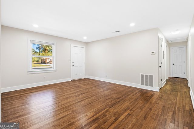 4976 Mable Lake Drive SW, Mableton, GA 30126