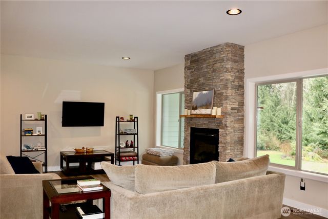 1377 Alger Cain Lake Rd, Sedro Woolley, WA 98284