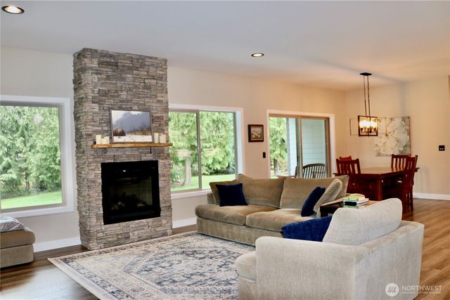 1377 Alger Cain Lake Rd, Sedro Woolley, WA 98284