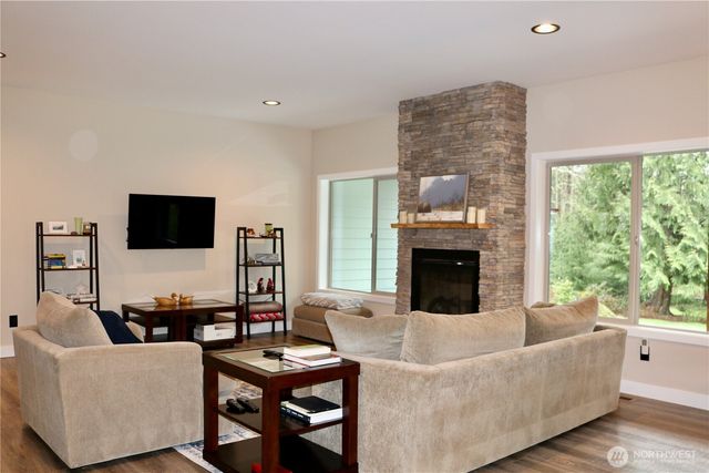 1377 Alger Cain Lake Rd, Sedro Woolley, WA 98284