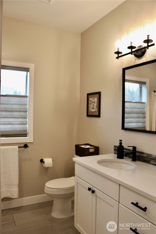 1377 Alger Cain Lake Rd, Sedro Woolley, WA 98284