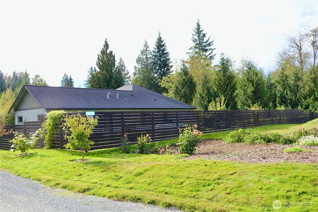 1377 Alger Cain Lake Rd, Sedro Woolley, WA 98284