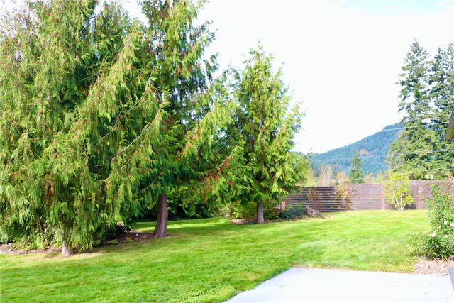1377 Alger Cain Lake Rd, Sedro Woolley, WA 98284