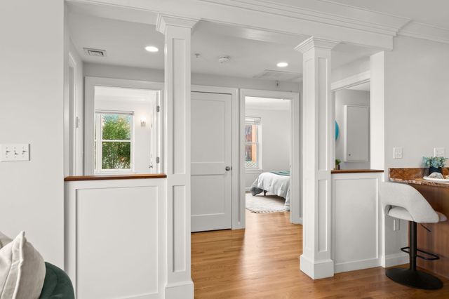 156 Green St 205, Boston, MA 02130