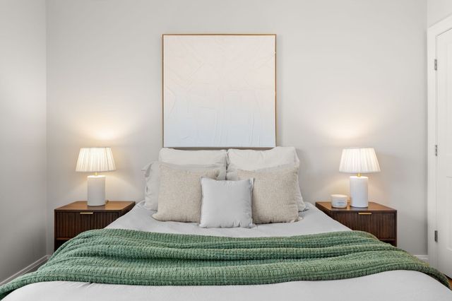 156 Green St 205, Boston, MA 02130