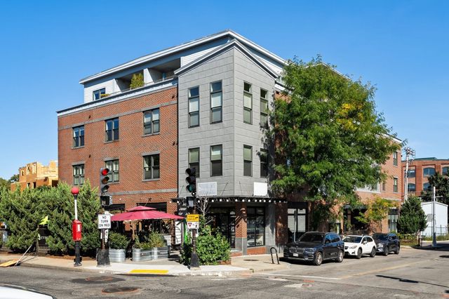 156 Green St 205, Boston, MA 02130
