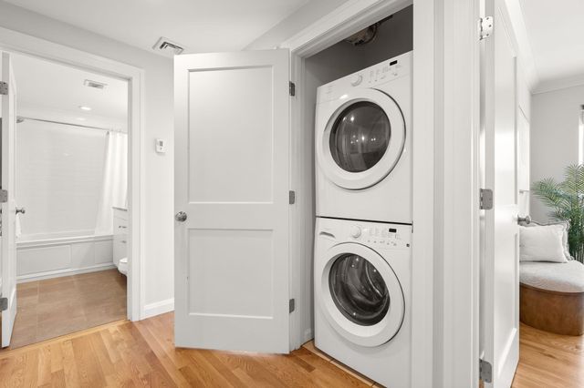 156 Green St 205, Boston, MA 02130