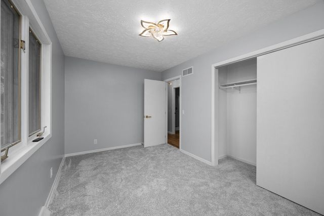 2501 E 34th Street Court, Davenport, IA 52807