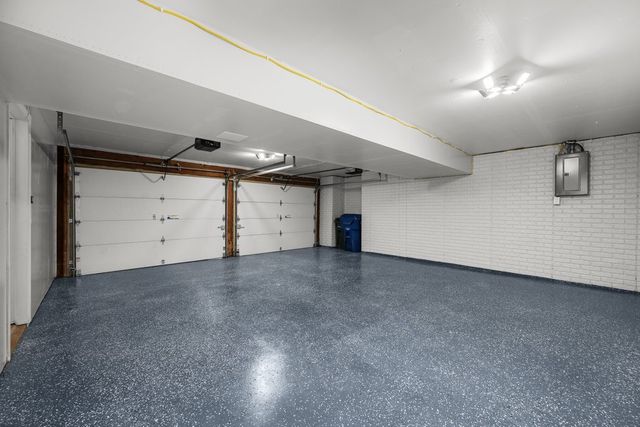 2501 E 34th Street Court, Davenport, IA 52807