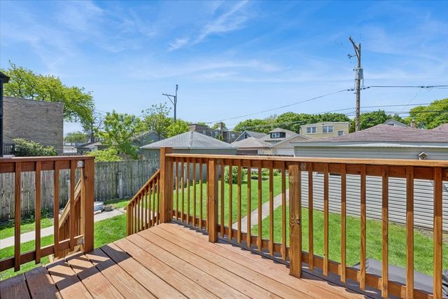 3810 N Mozart Street, Chicago, IL 60618
