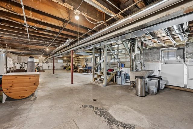 3810 N Mozart Street, Chicago, IL 60618