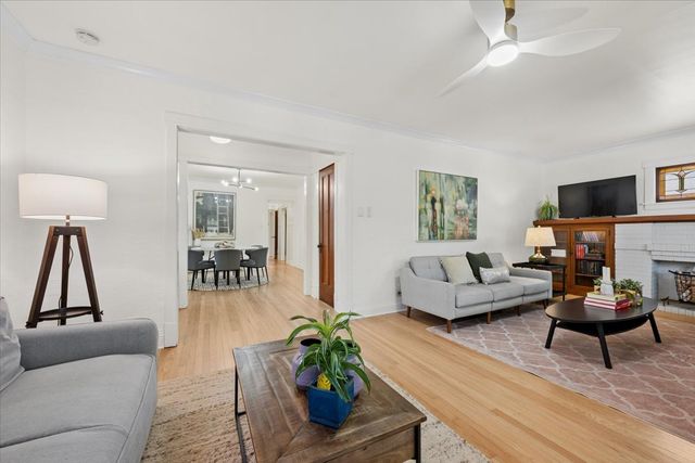 3810 N Mozart Street, Chicago, IL 60618