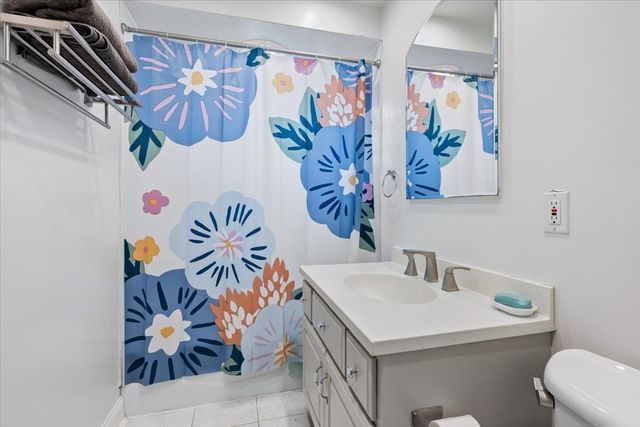3810 N Mozart Street, Chicago, IL 60618