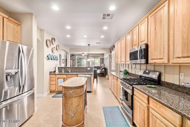 6833 W ST CHARLES Avenue, Laveen, AZ 85339