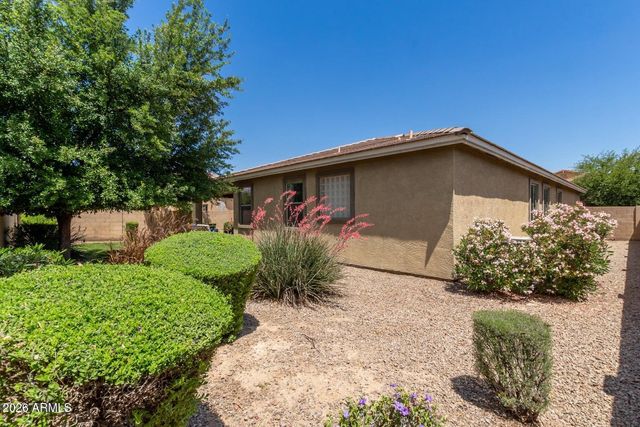 6833 W ST CHARLES Avenue, Laveen, AZ 85339