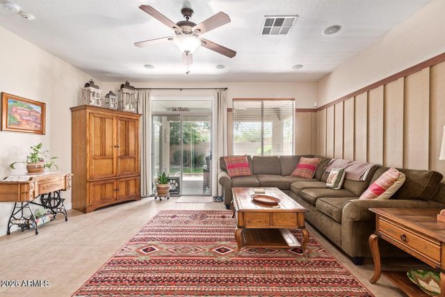 6833 W ST CHARLES Avenue, Laveen, AZ 85339