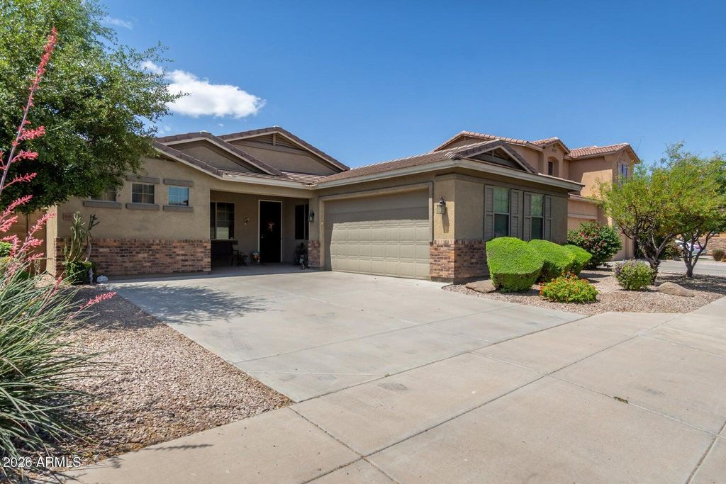 6833 W ST CHARLES Avenue, Laveen, AZ 85339